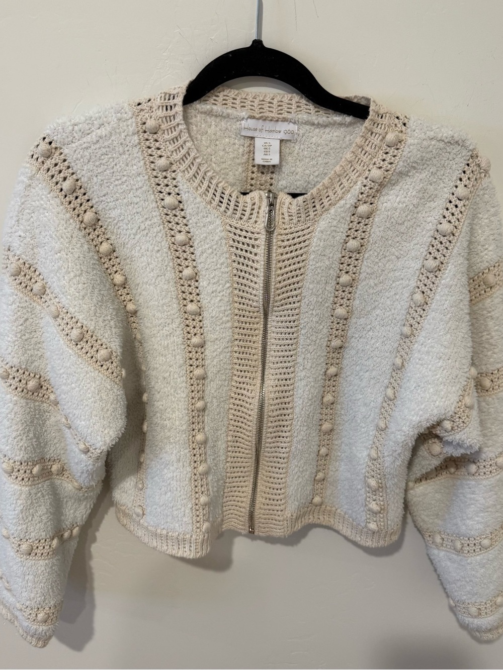 House of Harlow 1960 Cream Textured Zip-Up Bouclé Cardigan Womens Small Quirky